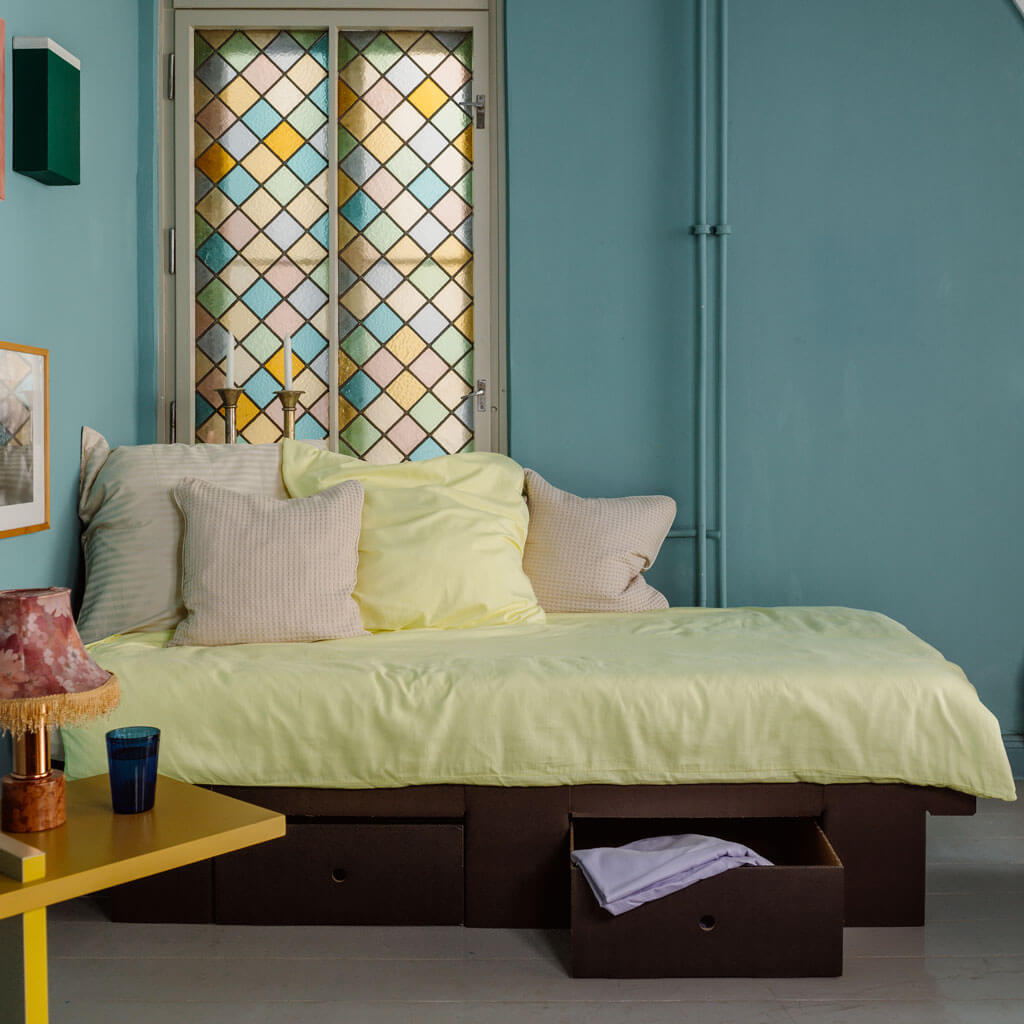 ROOM IN A BOX storage bed with drawers in black